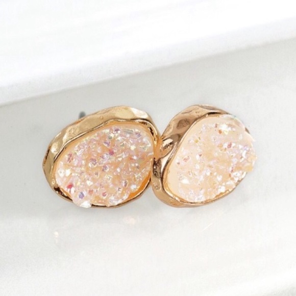 Jewelry - Opal Druzy Earings